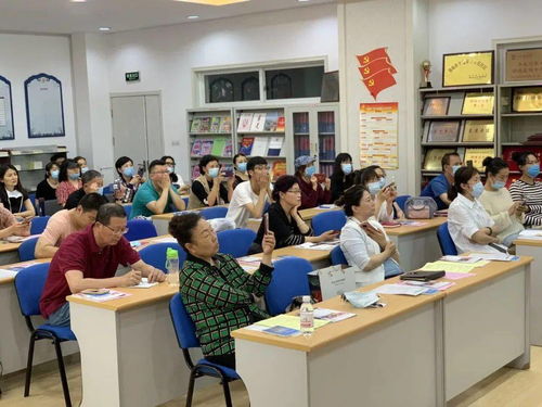 市南區(qū)招生政策宣傳教育服務(wù)走進(jìn)街道社區(qū)，打造教育咨詢服務(wù)新平臺